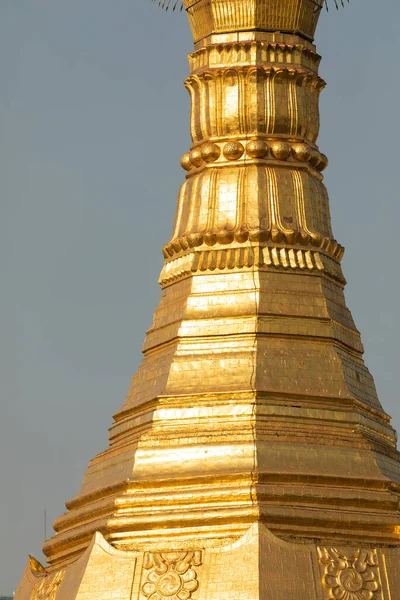 Золотые Детали Архитектуры Декора Знаменитой Пагоды Суле Острове Суле Янгон — стоковое фото