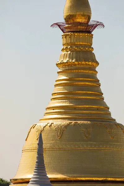 Gros Plan Sur Dôme Doré Pagode Botahtaung Temple Bouddhiste Yangon — Photo