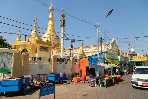 Янгон Мьянма Декабря 2019 Вид Храм Пагоду Ботахтаунг Янгон Бирма — стоковое фото