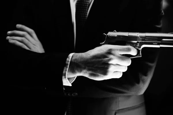 Хорошо Одетый Шпион Тайный Агент Костюме Галстуке Автоматическим Пистолетом — стоковое фото