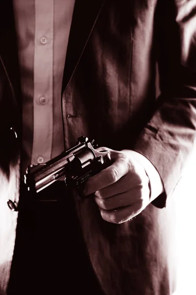 Agente Secreto Retro Con Pistola Revólver Mano Foto Cubierta Maqueta — Foto de Stock