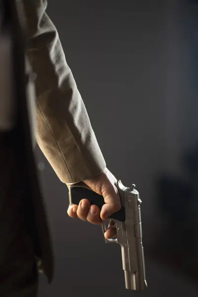 Homme Détective Espion Tueur Tenant Pistolet Dans Roman Dramatique Couverture Photo De Stock