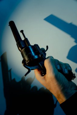 Tabanca sanatsal fotoğraf kitabı kapağı tasarımı.