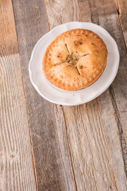 Küçük tatlı elmalı turta