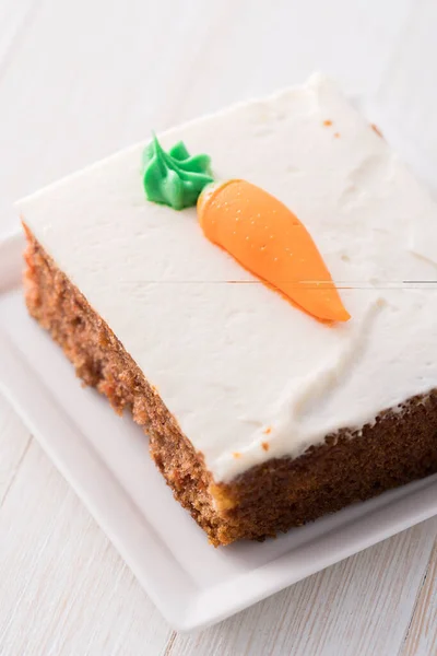 Морковный Пирог Глазурящей Морковкой — стоковое фото