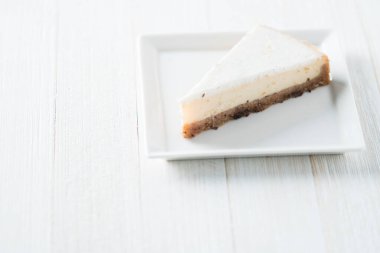 Bir dilim klasik cheesecake. 