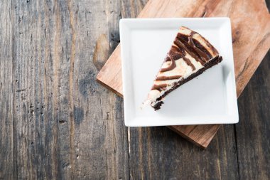 Çikolatalı girdaplı cheesecake