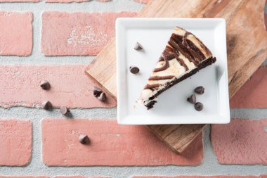 Çikolatalı girdaplı cheesecake