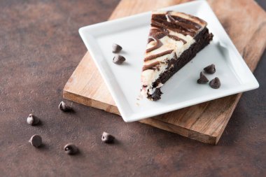 Çikolatalı girdaplı cheesecake