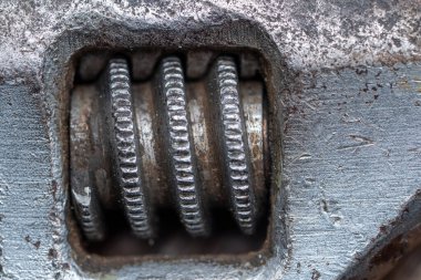 Hilal ayarlanabilir açık uçlu anahtar ayarlayıcı vida