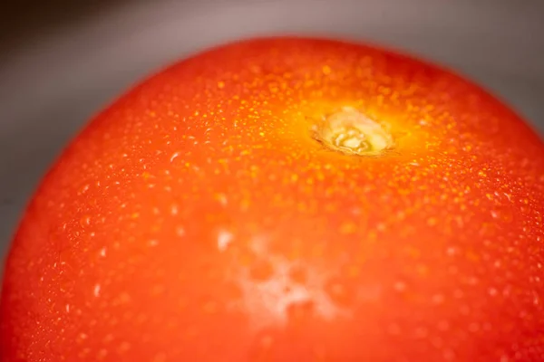 Frische Feuchte Rote Reife Tomaten Aus Nächster Nähe — Stockfoto