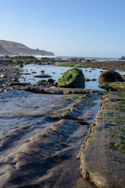 Bowling topu Kaliforniya 'da büyük kaya oluşumları