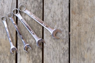 İnşaat veya temel ev onarımı için kullanılan el aletleri.