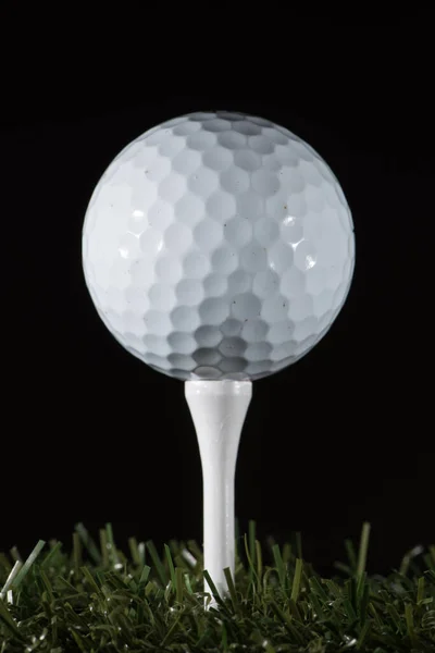 Bola Golfe Tee Destaque Contraste Alto Épico — Fotografia de Stock