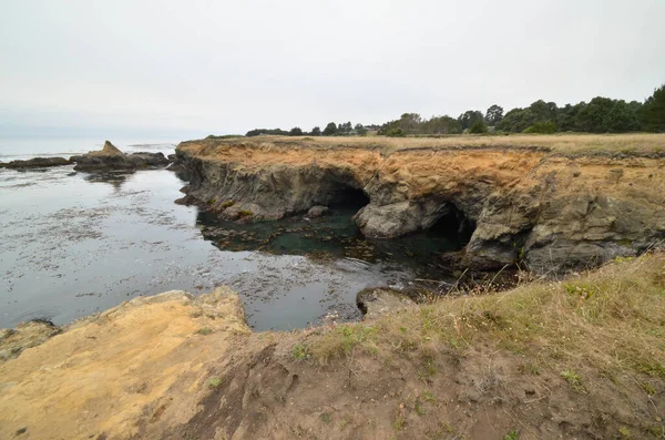 Cuevas Marinas Entradas Frente Las Paredes Del Acantilado Quebrada Rusa — Foto de Stock