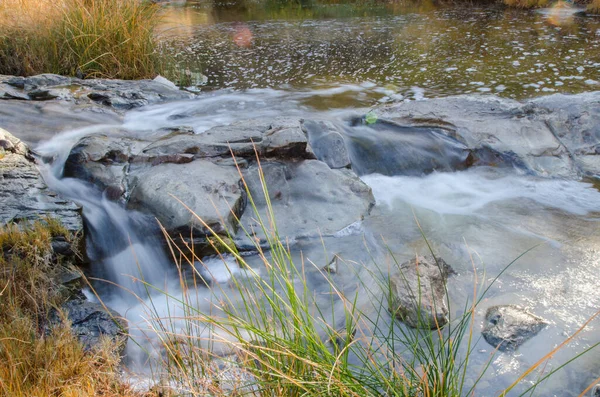 Cache Creek Kalifornien Fließt Über Felsen — Stockfoto