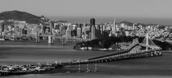 Skyline San Francisco Con Puente Bahía Nuevo Viejo — Foto de Stock