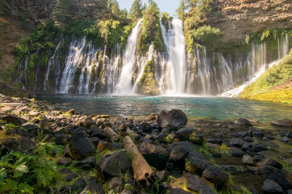 Burney Falls Vattenfall Kalifornien — Stockfoto