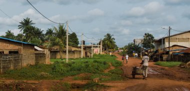 Porto-Novo, Benin - 24 Ekim 2023: Porto-Novo 'da sokak manzarası