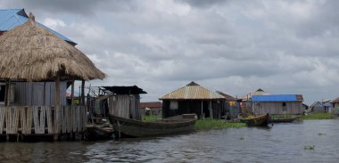 Ganvie, Benin - 26 Ekim 2023 - Ganvie 'nin güzel manzarası