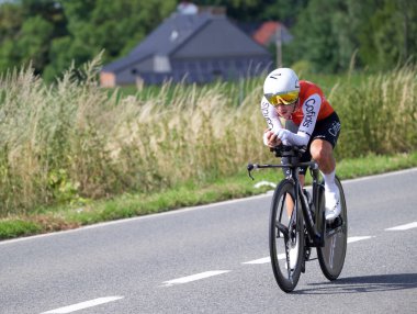 Genly, Belçika - 25 Temmuz 2023: Tour de Wallonie, sahne 4, duruşma zamanı, Axel Mariault