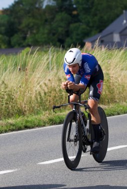 Genly, Belçika - 25 Temmuz 2023: Tour de Wallonie, sahne 4, duruşma zamanı, Gianni Vermeersch