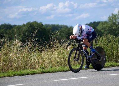 Genly, Belçika - 25 Temmuz 2023: Tour de Wallonie, sahne 4, duruşma zamanı, Ömer Goldstein