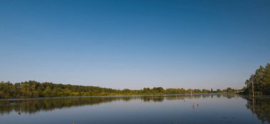 Belçika, Harchies - 5 Haziran 2023 Harchies bataklığının güzel manzarası