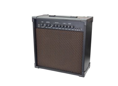 Gitar yükselticisi beyaz arkaplanda izole edildi, EQ ile temiz ve aşırı sürücü chanel ve geciktirme ve yankı etkisi