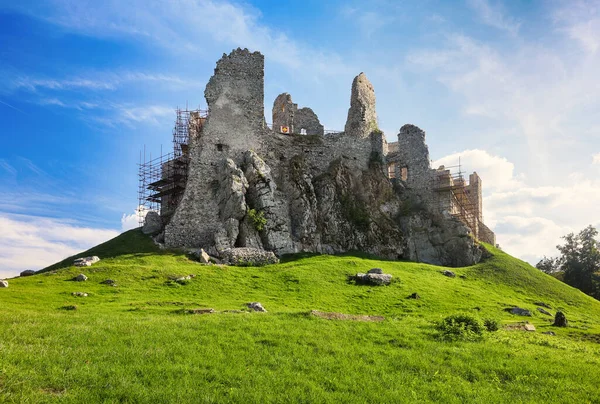 Słowacja Ruiny Zamku Hrusov Koło Nitry — Zdjęcie stockowe