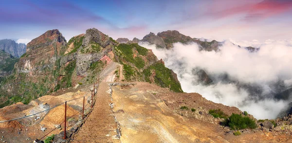 Při Pěší Túře Pico Arieiro Horskou Stezku Pico Ruivo Madeiře — Stock fotografie