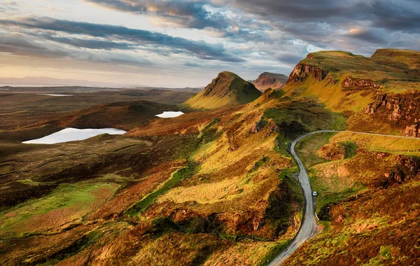 Paisaje Panorámico Montaña Escocia Quiraing Amanecer Dramático — Foto de Stock