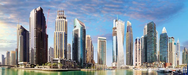 Luxe Dubai Marina Kanaal Promenade Prachtige Zomerdag Dubai Verenigde Arabische — Stockfoto
