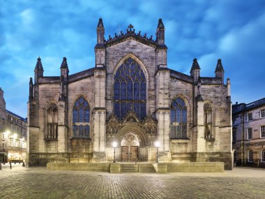 Edinburgh, İskoçya 'da gece St. Giles Katedrali