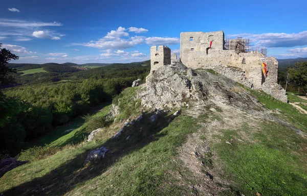 Green Landscape Castle Hrusov Slovakia — Stock Photo, Image