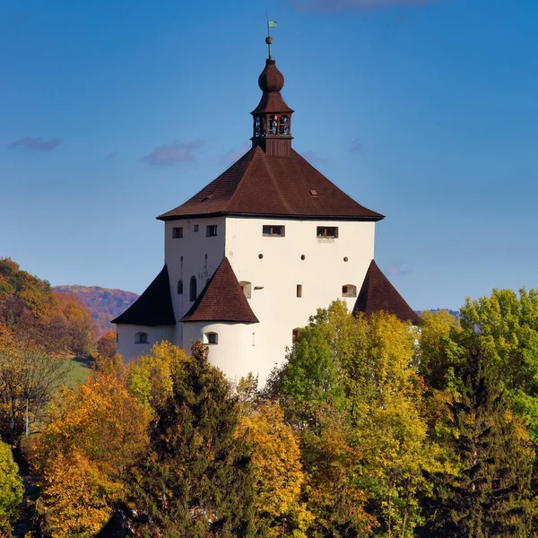 Νέο Κάστρο Στην Πόλη Της Unesco Banska Stiavnica Σλοβακία — Φωτογραφία Αρχείου