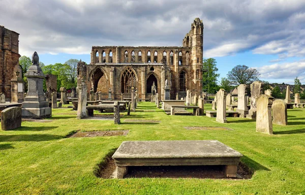 苏格兰东北部的埃尔金大教堂是一座宏伟的废墟 可追溯到13世纪 有着戏剧性的历史 那就是北方的灯笼 — 图库照片