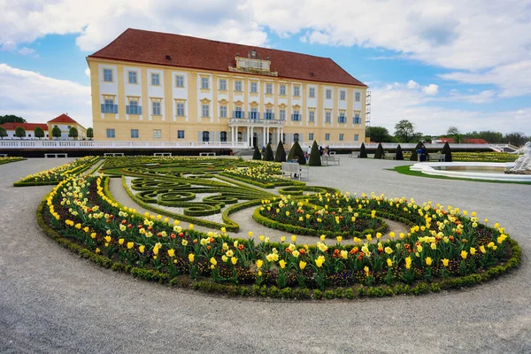 在奥地利的城堡霍夫城堡 — 图库照片
