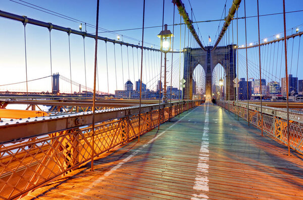 Brooklyn Bridge, New York City, USA.