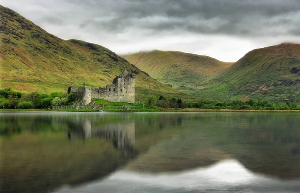 Kilchurn Castle Com Reflexão Água Escócia Reino Unido — Fotografia de Stock