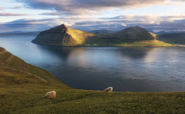 Klakkur Zirvesi Faroe Adaları Danimarka Avrupa Atlantik Okyanusu Nun Renkli — Stok fotoğraf