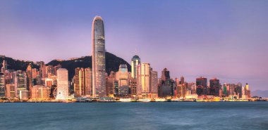 Geceleyin Hong Kong