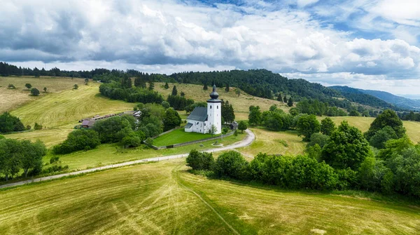 Luftaufnahme Der Kirche Dem Slowakischen Geographischen Zentrum Europas Der Lokalität — Stockfoto