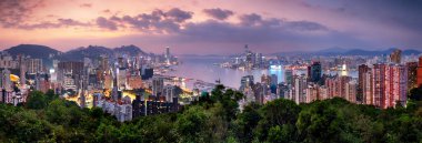Çin - Gün batımında Hong Kong Panoraması