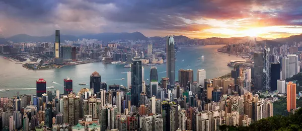 Dramático Amanecer Hong Kong China Panorama Del Horizonte Imagen De Stock
