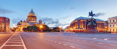 Saint Petersburg, Rusya 'daki Panorama ac Katedrali veya Isaakievskiy Sobor, Rusya' nın en büyük Rus Ortodoks katedralidir..