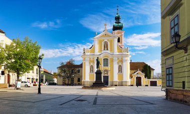 Gyor - Şehrin Karmelit Kilisesi. Macaristan