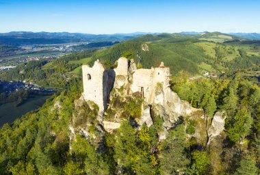 İnsansız hava aracı, Slovakya 'dan Hricov kalesi harabesi