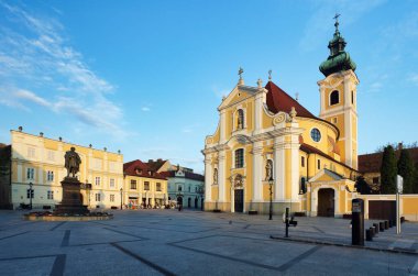 Gyor - Carmelite Kilisesi şehrin en önemli tarihi kiliselerinden biridir. Macaristan