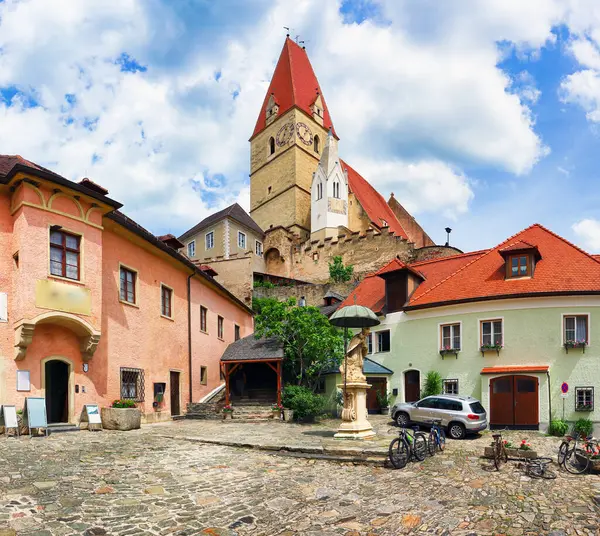 Weissenkirchen tarihi köyü şarapta yer almaktadır - büyüyen bölge, Aşağı Avusturya manzarası